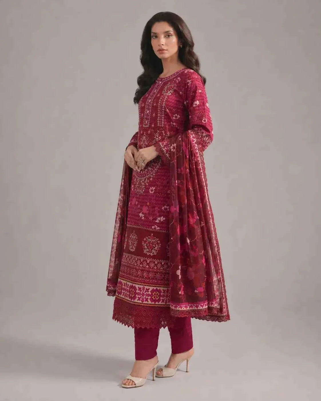 Haya - Lawn Ready to Wear 3-Piece Suit - Queen Libas Pakistan