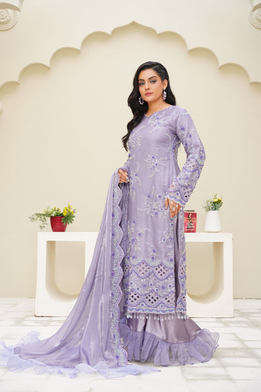 Queen Libas - Sahiba-e-Noor QL-F07