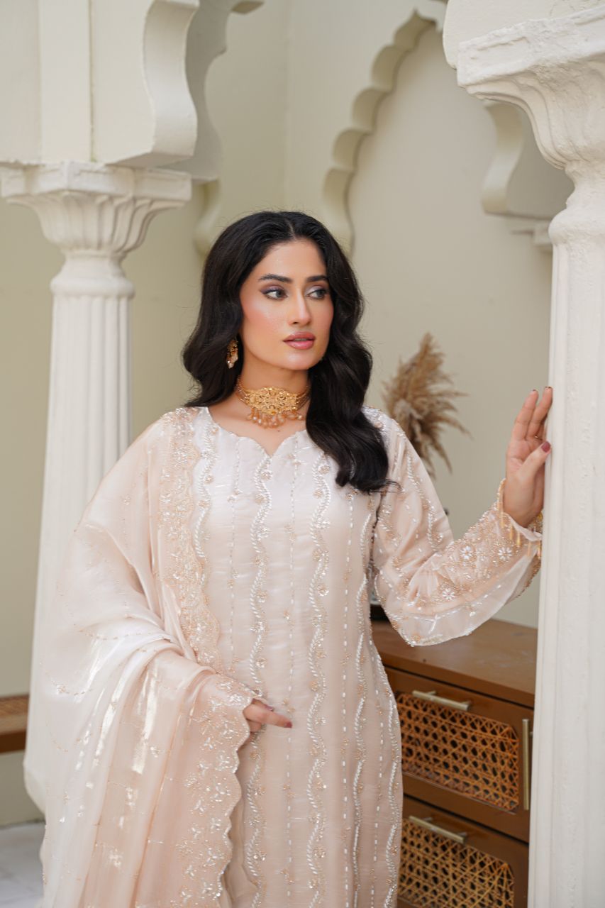 Queen Libas - Sahiba-e-Noor QL-F05