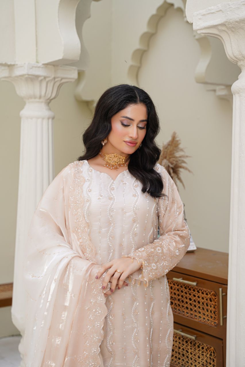 Queen Libas - Sahiba-e-Noor QL-F05