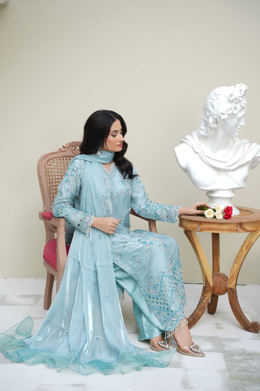 Queen Libas - Sahiba-e-Noor QL-F04