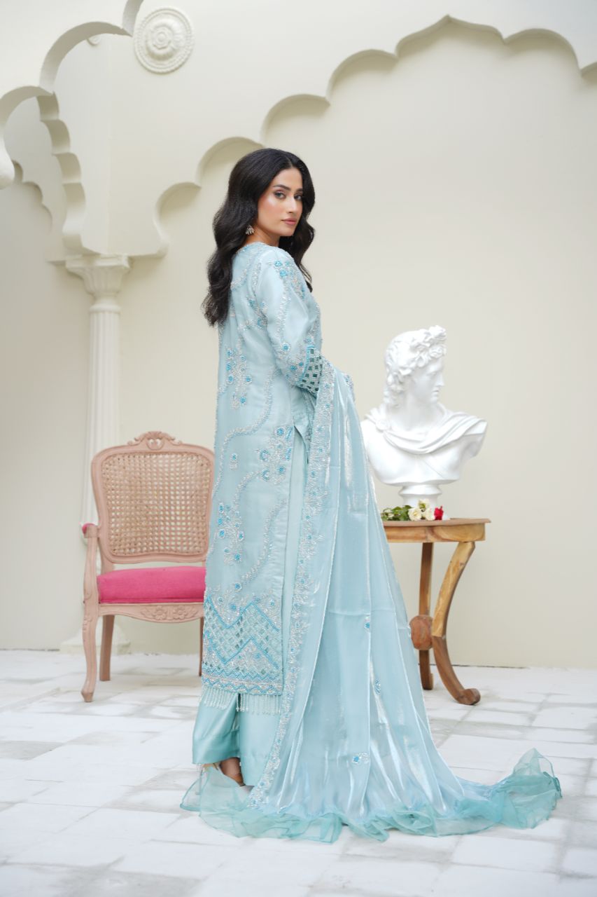 Queen Libas - Sahiba-e-Noor QL-F04