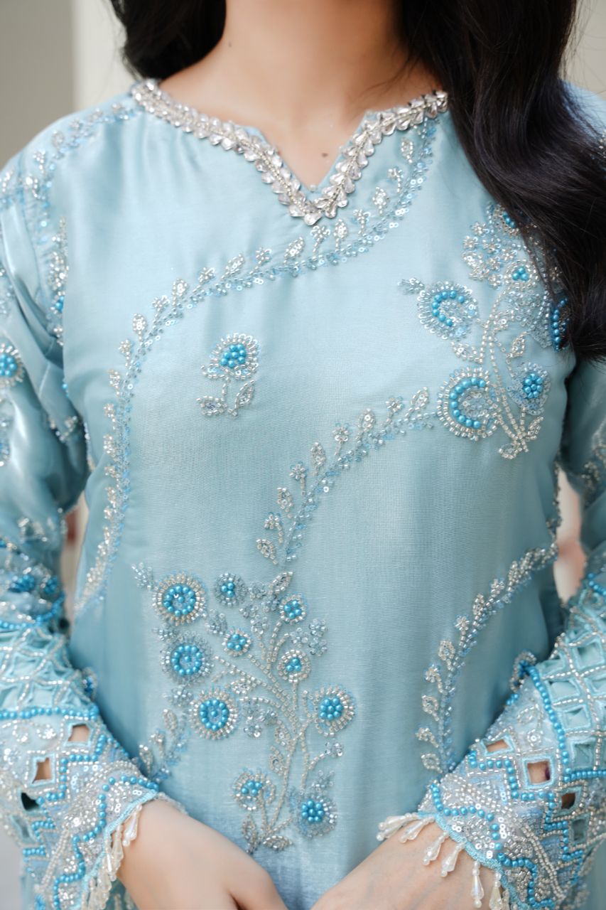 Queen Libas - Sahiba-e-Noor QL-F04